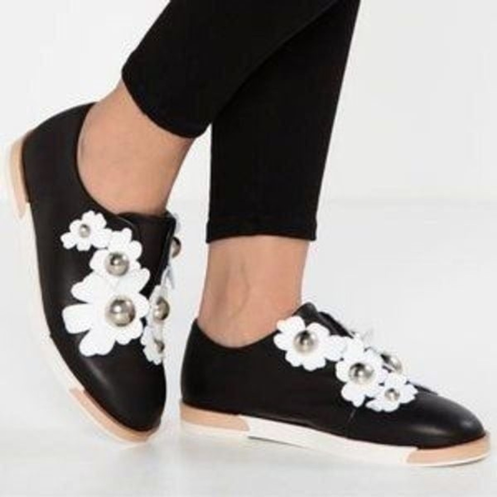 MIISTA London Leather Black and white Studded Flower Loafers size 11